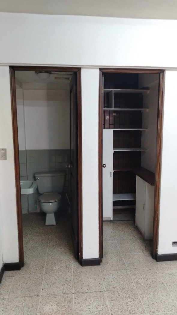 Alquiler de oficinas en San José, por la iglesia de la Soledad - foto 5