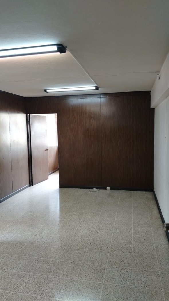 Alquiler de oficinas en San José, por la iglesia de la Soledad - foto 3