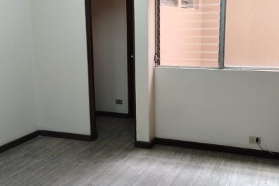 Alquiler de oficinas en San José, por la iglesia de la Soledad