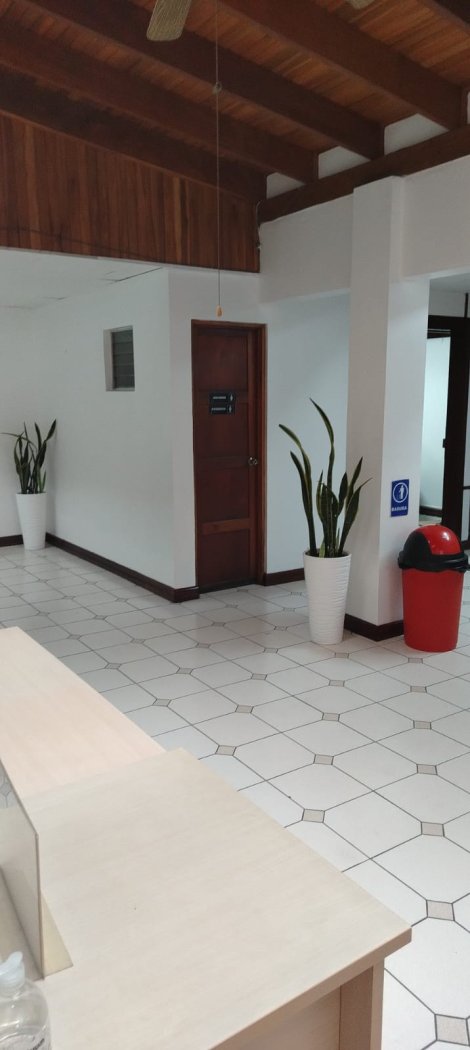 Venta de edificio comercial, San José entre avenida 14 y calle 5. - foto 4