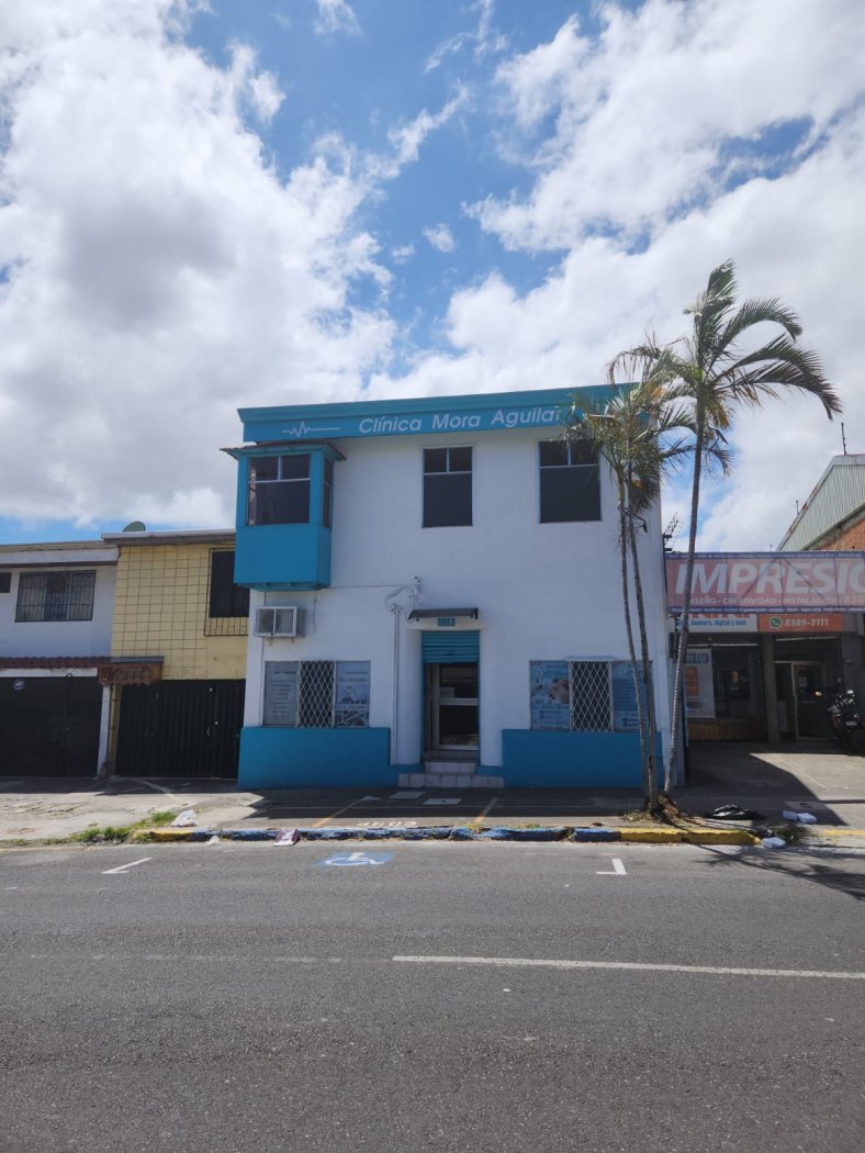 Venta de edificio comercial, San José entre avenida 14 y calle 5.