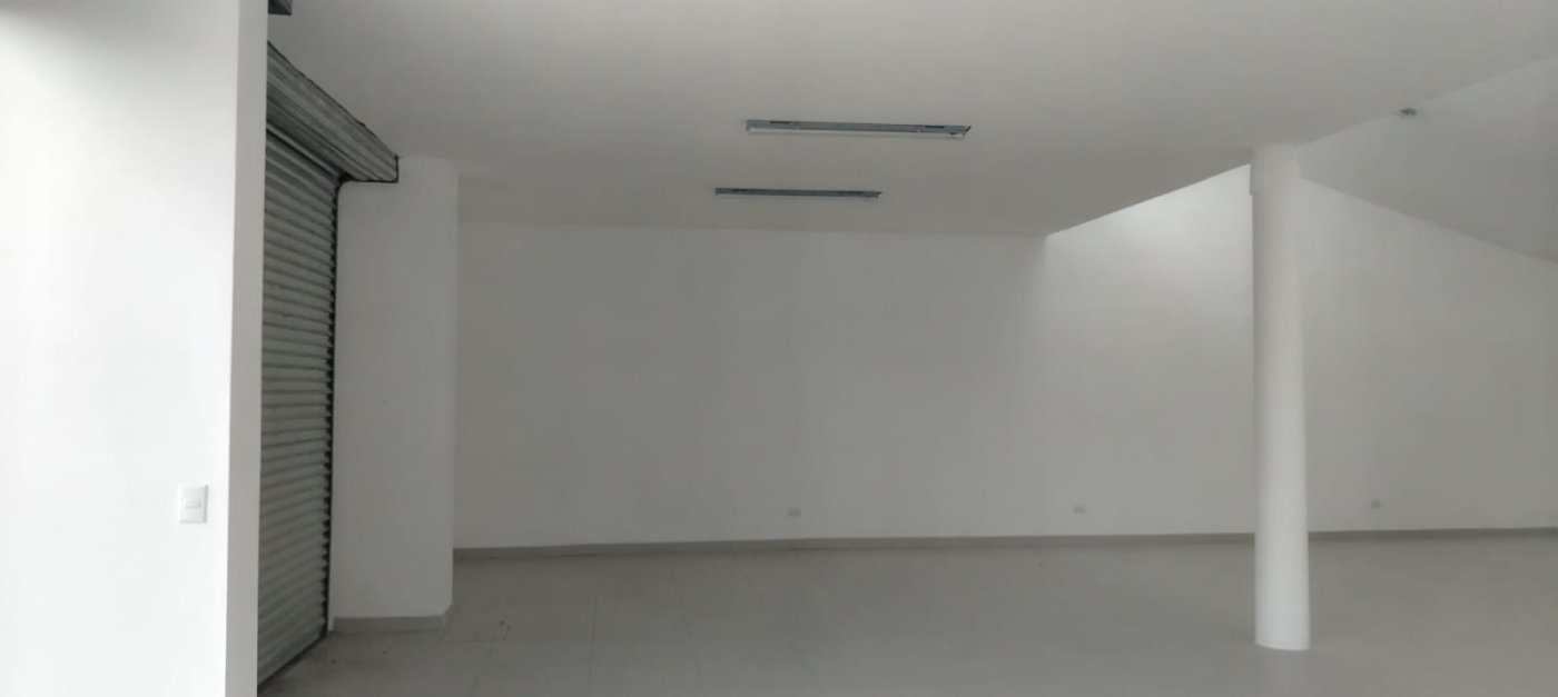 Local Comercial en Alquiler Barrio Chino 250m2 - foto 5